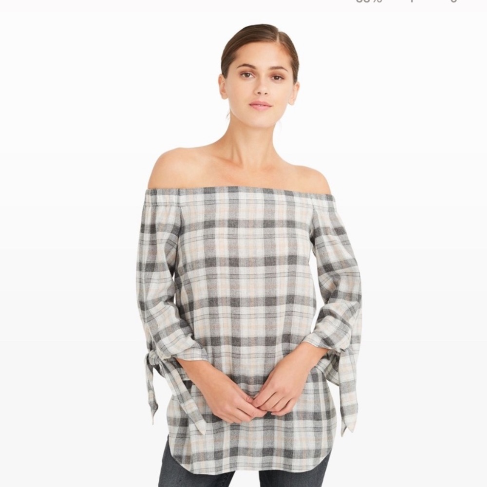 Off shoulder checkered top